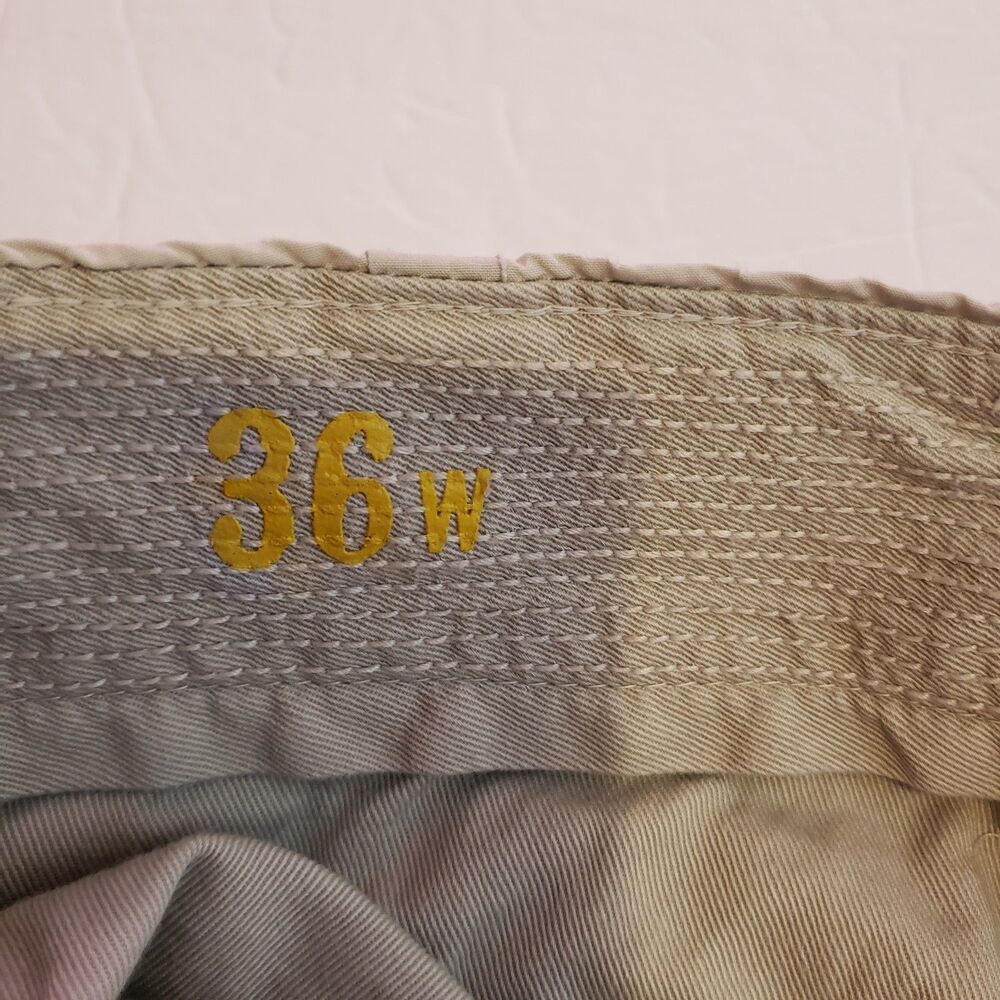 THE GAP Tan Khaki Cargo Shorts Mens Size 36W - Picture 4 of 6